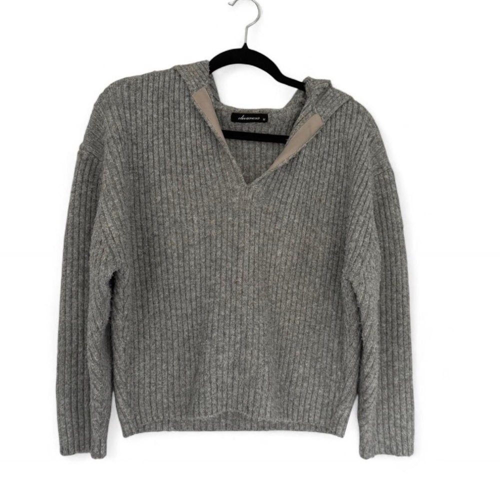 Olivaceous Gray Ribbed Knit Hoodie Sweater | Size M